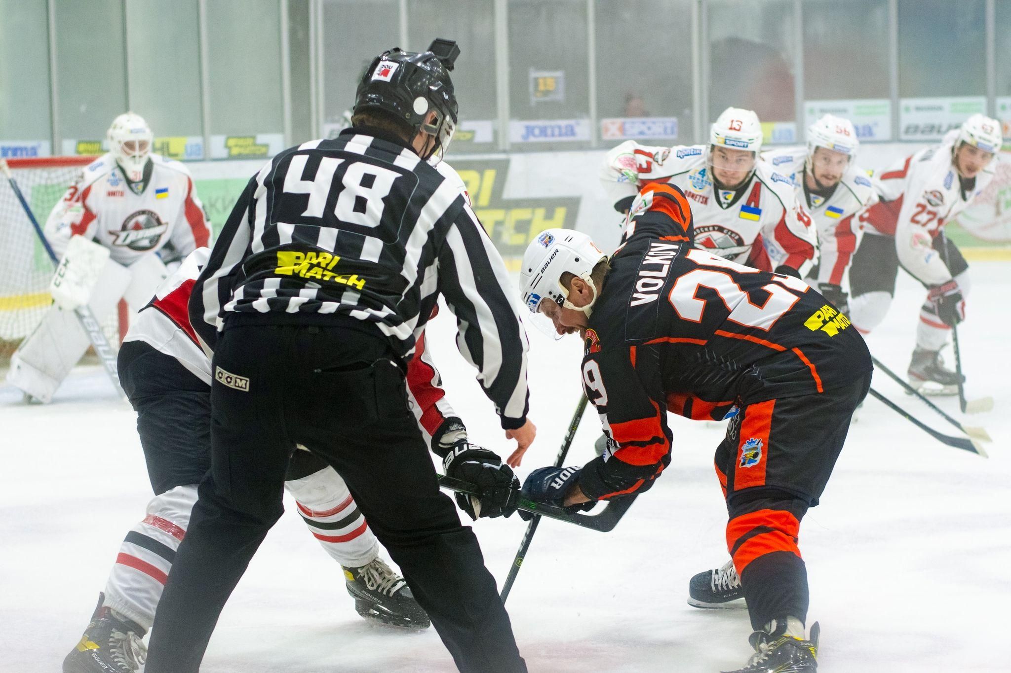 "Донбас" обіграв "Кременчук" і впритул наблизився до чемпіонства: відео "Донбас" обіграв "Кременчук" і впритул наблизився до чемпіонства: відео