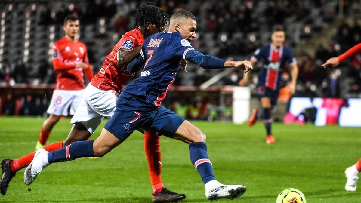 Дубль Мбаппе принес победу ПСЖ над "Нимом", футболист посвятил гол 8-летнему мальчику Дубль Мбаппе принес победу ПСЖ над "Нимом", футболист посвятил гол 8-летнему мальчику