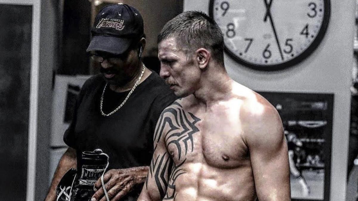 Эпатажный Редкач поддержал Ломаченко: до этого боксер поставил 25 тысяч на победу Лопеса Эпатажный Редкач поддержал Ломаченко: до этого боксер поставил 25 тысяч на победу Лопеса