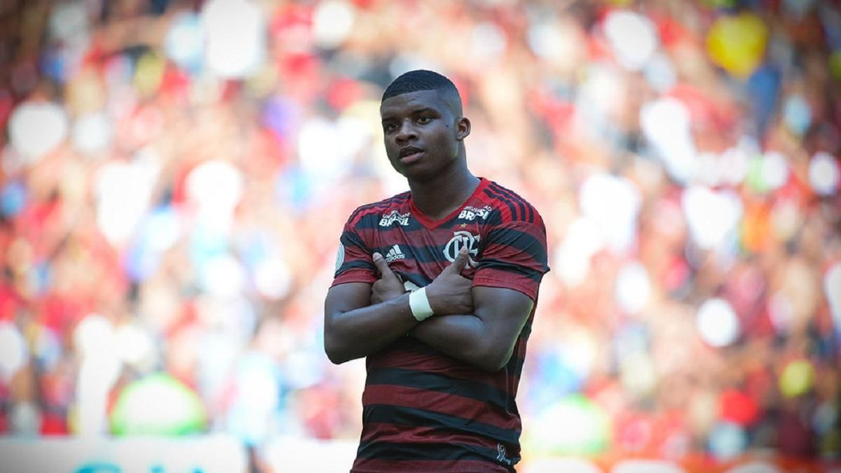 Суркис подтвердил, что "Динамо" охотится на перспективного бразильца Суркис подтвердил, что "Динамо" охотится на перспективного бразильца