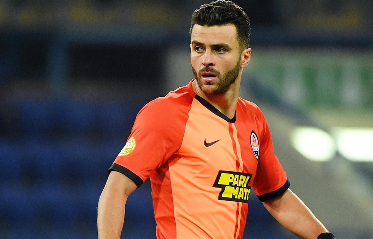 Мораес подарував легендарному Пеле футболку "Шахтаря" на 80-річчя: фото Мораес подарував легендарному Пеле футболку "Шахтаря" на 80-річчя: фото