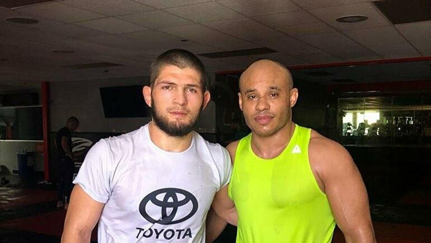 Бій Нурмагомедов – Гейджі під загрозою зриву: у команді Хабіба виявили COVID-19 Бій Нурмагомедов – Гейджі під загрозою зриву: у команді Хабіба виявили COVID-19