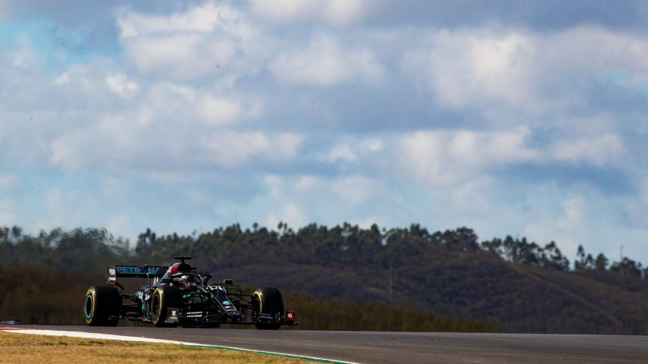 Хэмилтон выиграл квалификацию гран-при Португалии, Феттель попал в аварию: видео Хэмилтон выиграл квалификацию гран-при Португалии, Феттель попал в аварию: видео