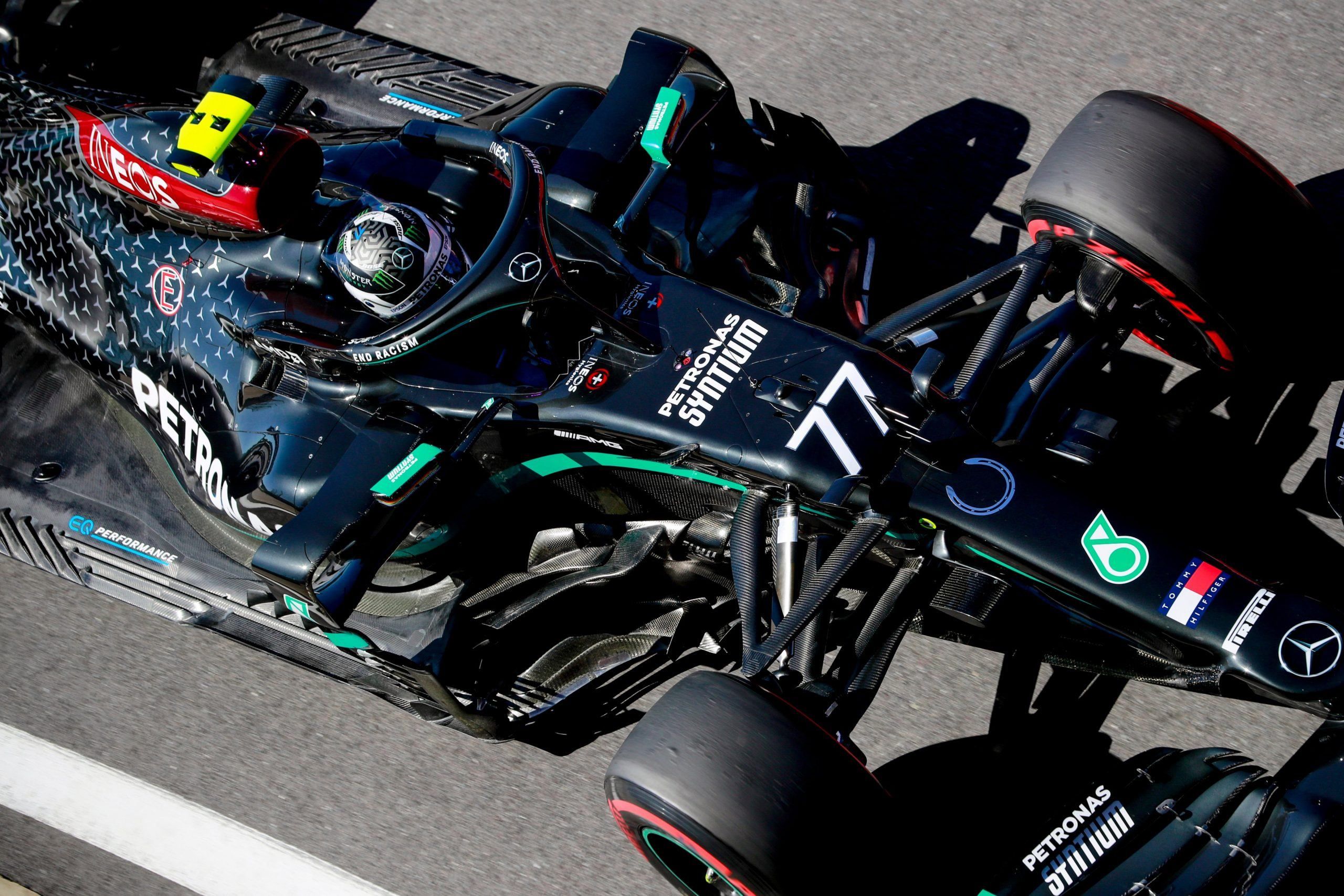 Боттас випередив Хемілтона та виграв кваліфікацію гран-прі Емілії-Романьї Боттас випередив Хемілтона та виграв кваліфікацію гран-прі Емілії-Романьї