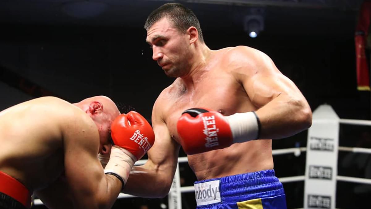 Український боксер Вихрист знову яскраво переміг на професійному ринзі: відео