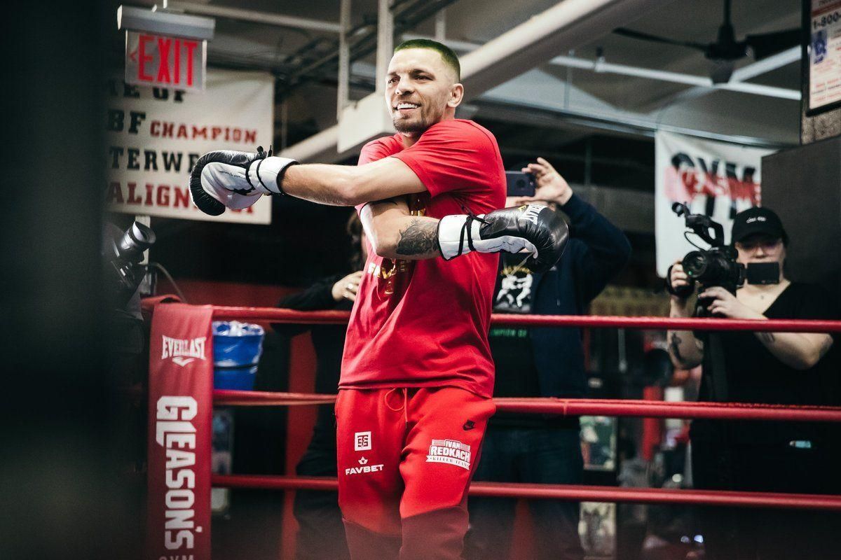 Редкач тонко подколол Усика после победы над Чисорой: фото Редкач тонко подколол Усика после победы над Чисорой: фото