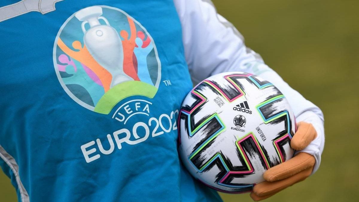 УЄФА може провести Євро-2020 повністю в Росії, – ЗМІ