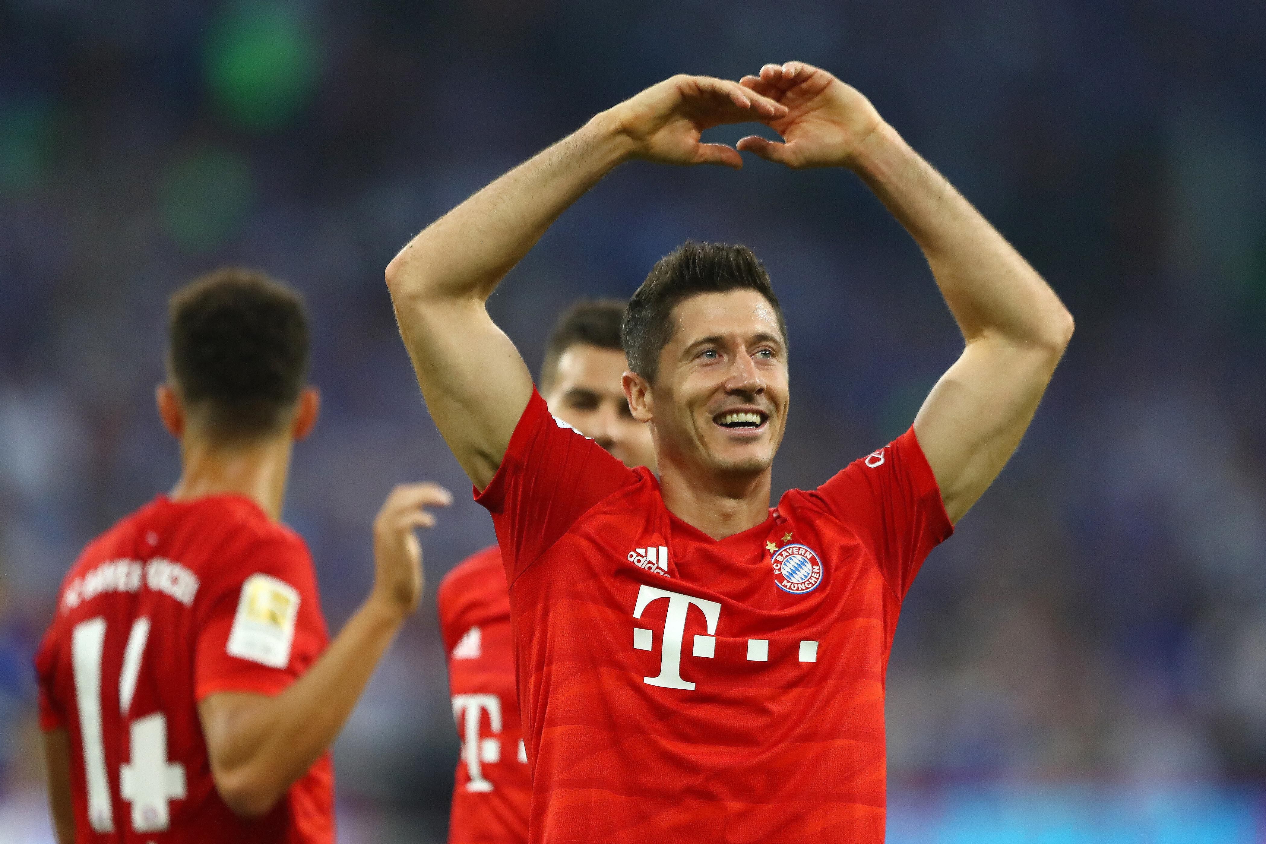 Левандовски возглавил рейтинг лучших футболистов сезона 2019/2020 Левандовски возглавил рейтинг лучших футболистов сезона 2019/2020