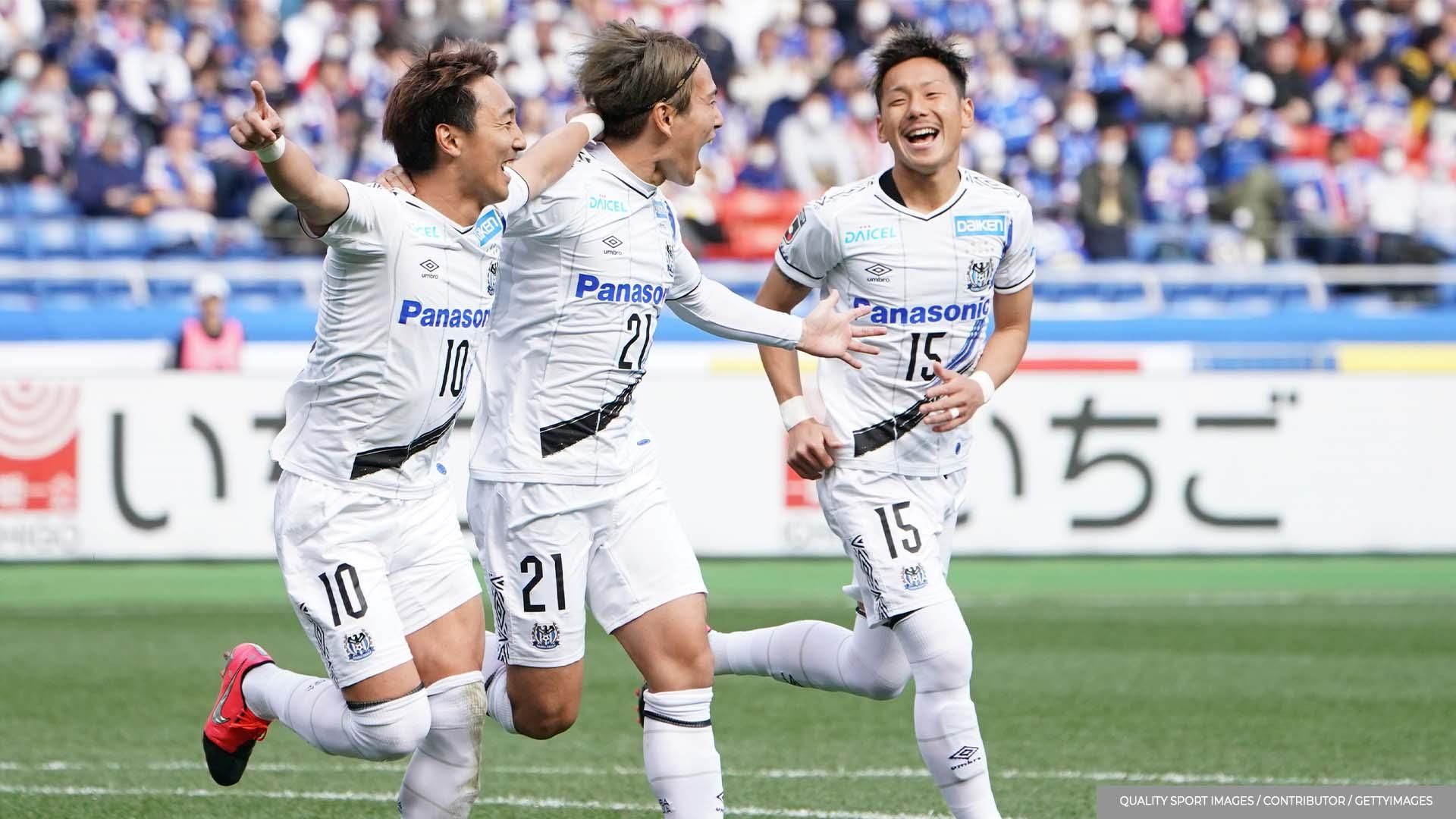 Автогол року: у Японії футболіст забив у власні ворота спиною з 27 метрів – відео Автогол року: у Японії футболіст забив у власні ворота спиною з 27 метрів – відео