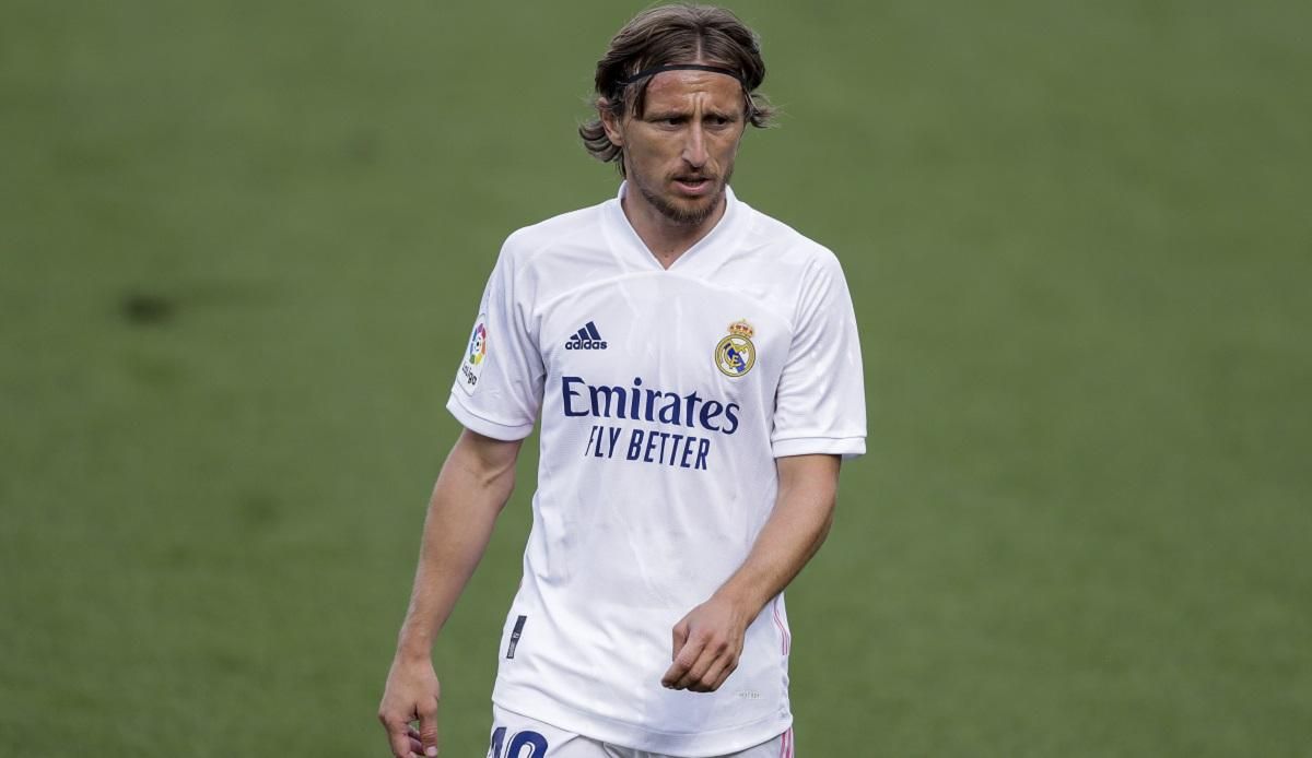 Модрич неожиданно переедет в США: хорват будет получать самую большую зарплату в МЛС Модрич неожиданно переедет в США: хорват будет получать самую большую зарплату в МЛС