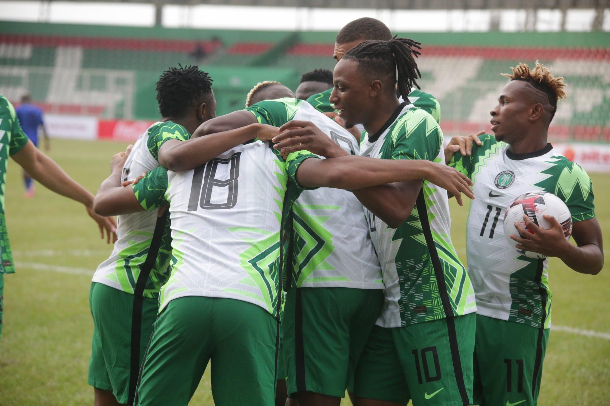 Збірна Нігерії сенсаційно втратила перемогу, виграючи з рахунком 4:0 – відео