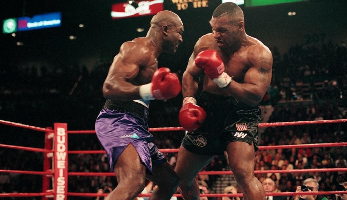 Я б знову вкусив Холіфілда за вухо: Тайсон пригадав скандальний бій з американцем Я б знову вкусив Холіфілда за вухо: Тайсон пригадав скандальний бій з американцем