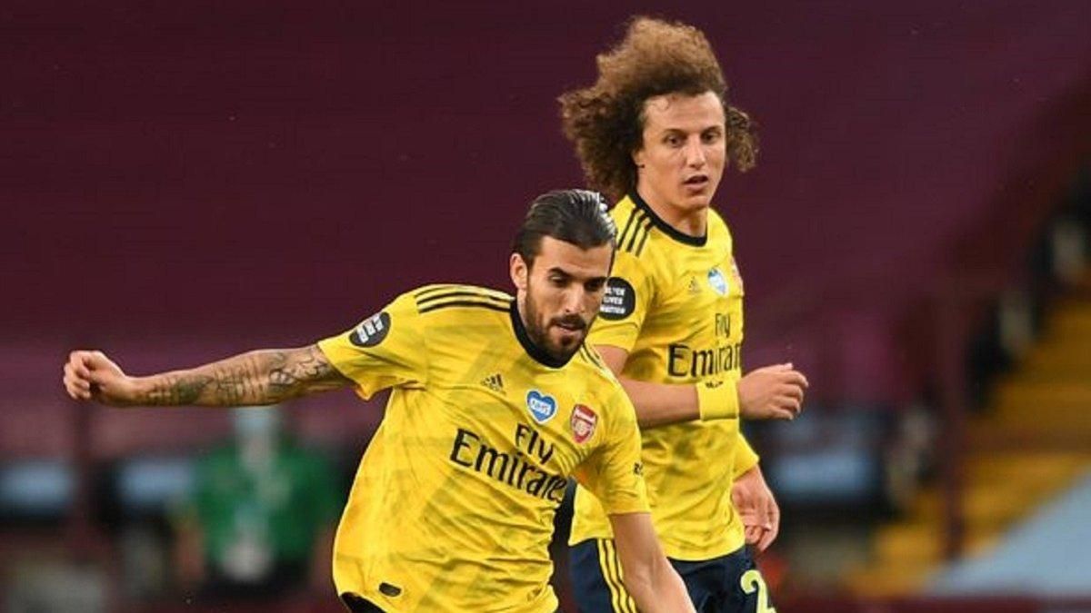 В "Арсенале" разгорелась драка на тренировке: у одного из игроков была кровь на лице В "Арсенале" разгорелась драка на тренировке: у одного из игроков была кровь на лице