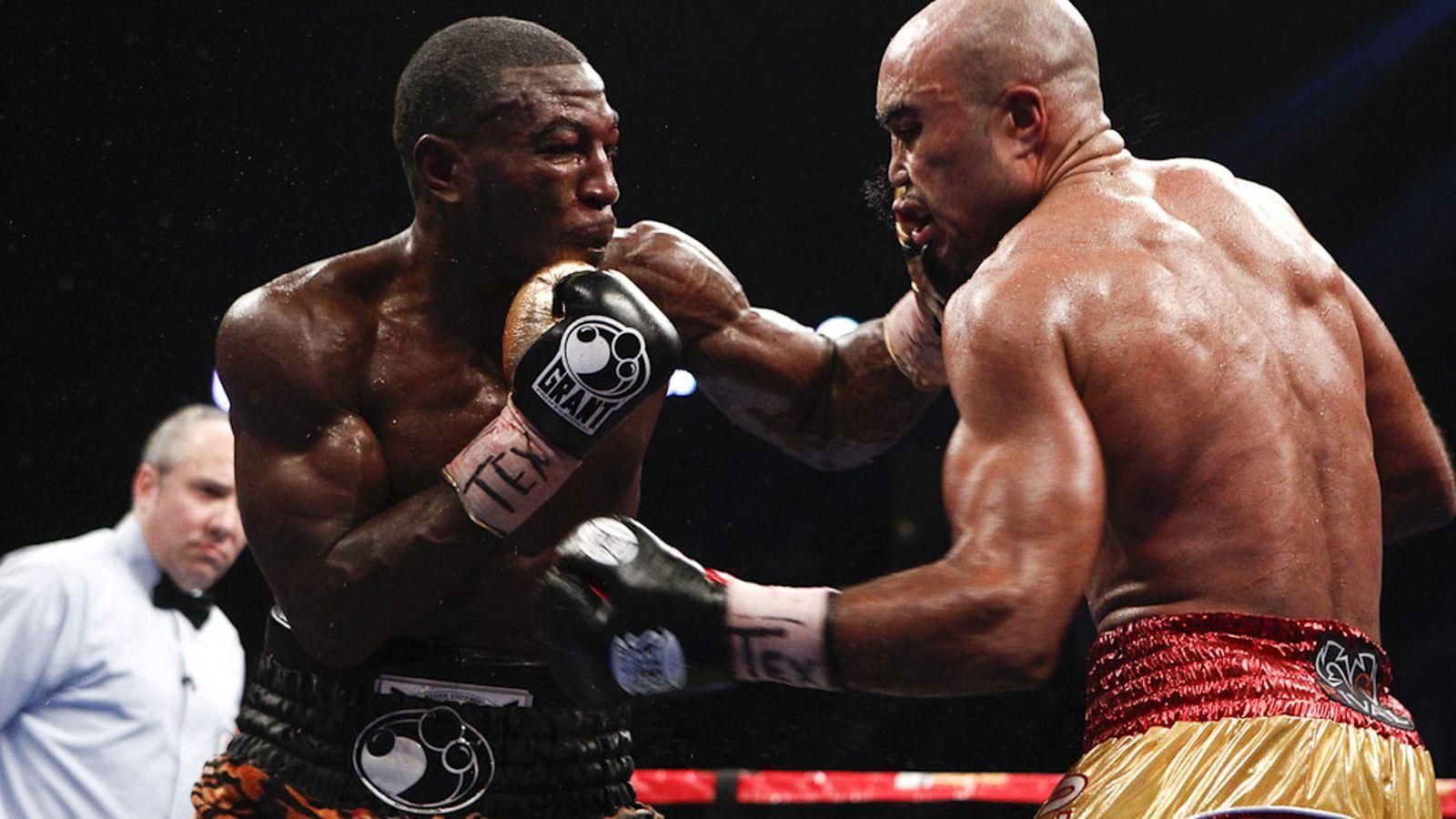 Экс-чемпион мира Клауд вернулся после 6-летней паузы и жестко нокаутировал оппонента: видео Экс-чемпион мира Клауд вернулся после 6-летней паузы и жестко нокаутировал оппонента: видео