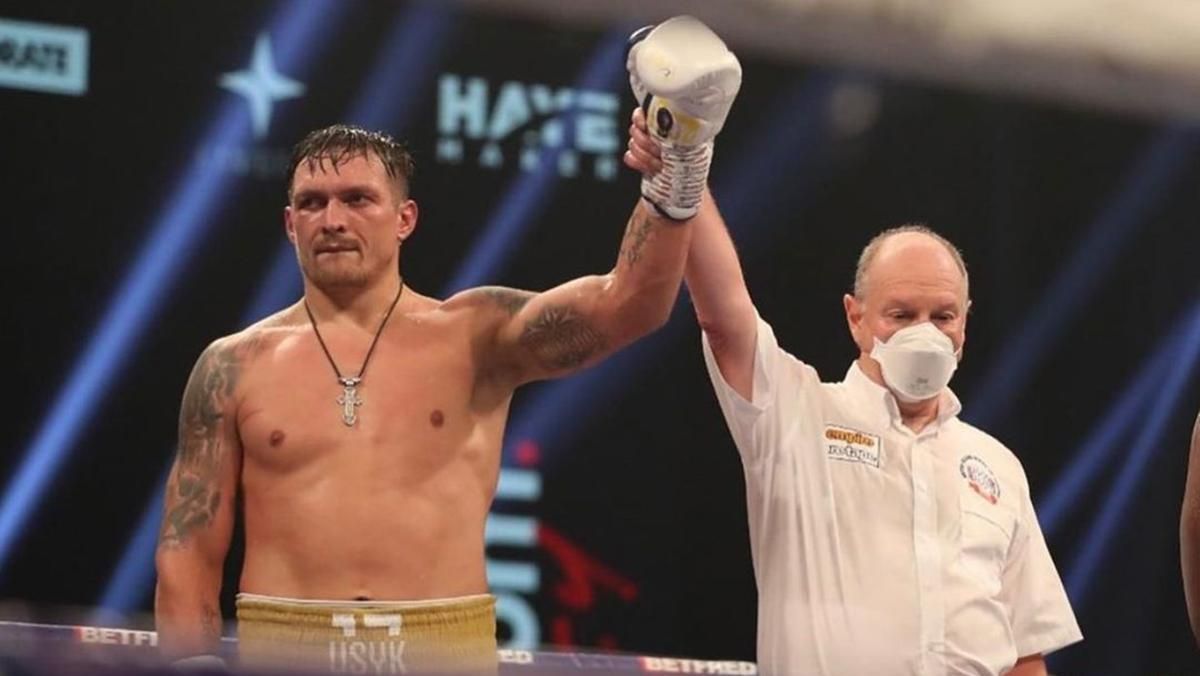 Бій Усик – Чісора міг не відбутися: українець отримав травму перед самим боєм Бій Усик – Чісора міг не відбутися: українець отримав травму перед самим боєм