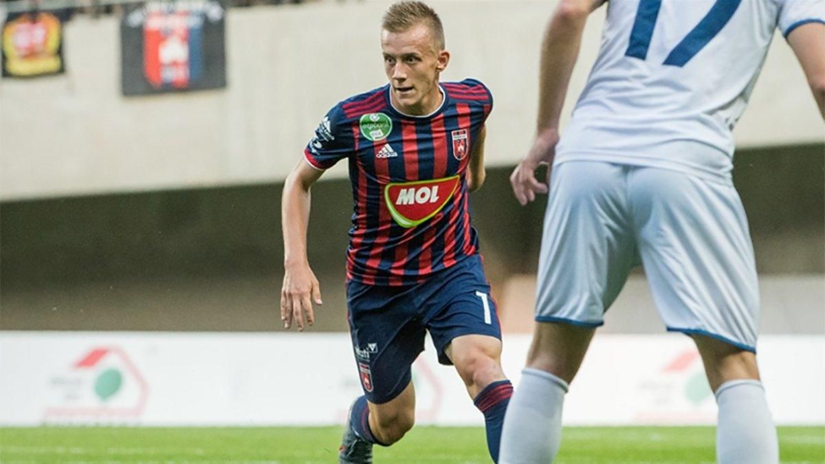 Петряк за 6 минут на поле отметился голом и принес уверенную победу "Фехервару" Петряк за 6 минут на поле отметился голом и принес уверенную победу "Фехервару"