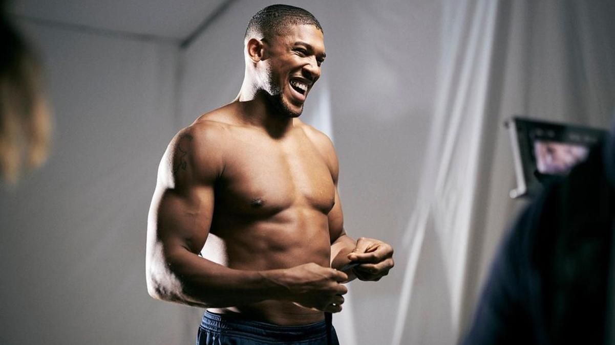 Гора мышц: Джошуа показал удивительную форму перед боем – фото Гора мышц: Джошуа показал удивительную форму перед боем – фото