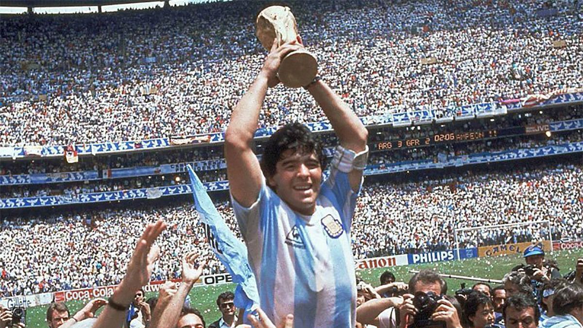 Сьогодні я прощаюсь з другом, – Роналду про смерть Марадони Сьогодні я прощаюсь з другом, – Роналду про смерть Марадони