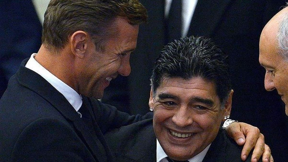 Ти завжди дарував мені емоції і посмішки: Шевченко про смерть Марадони Ти завжди дарував мені емоції і посмішки: Шевченко про смерть Марадони