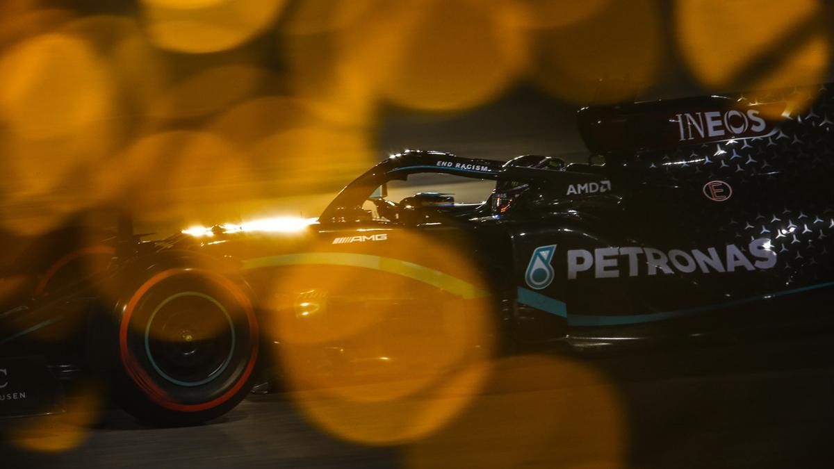 Формула-1: Хэмилтон выиграл квалификацию гран-при Бахрейна