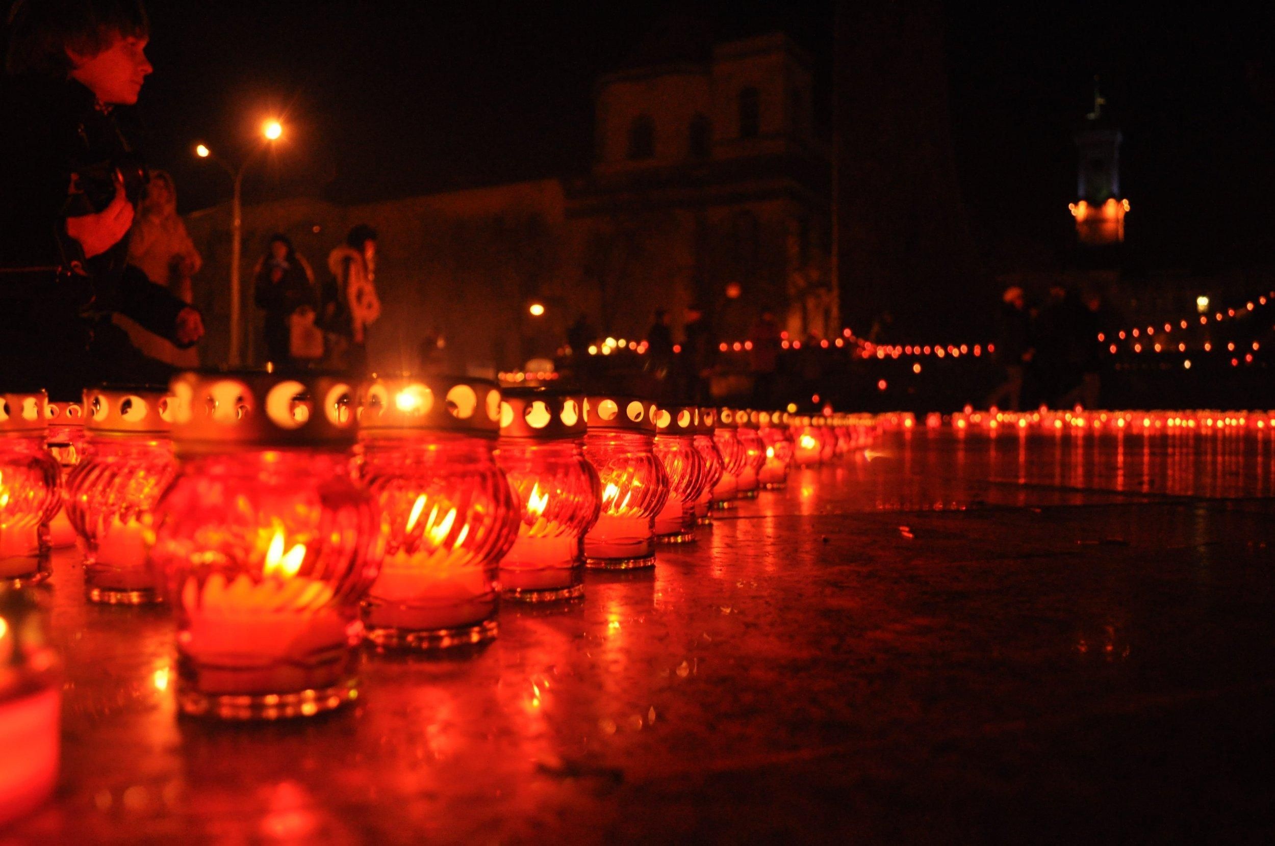 Глумление палачей мы будем помнить вечно, – теннисист Стаховский о Голодоморе Глумление палачей мы будем помнить вечно, – теннисист Стаховский о Голодоморе