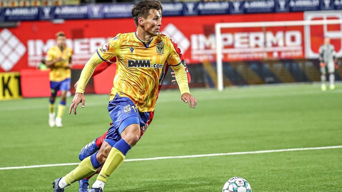 Ассист Филиппова не помог "Сент-Трюйдену" удержать важную победу в Бельгии: видео Ассист Филиппова не помог "Сент-Трюйдену" удержать важную победу в Бельгии: видео