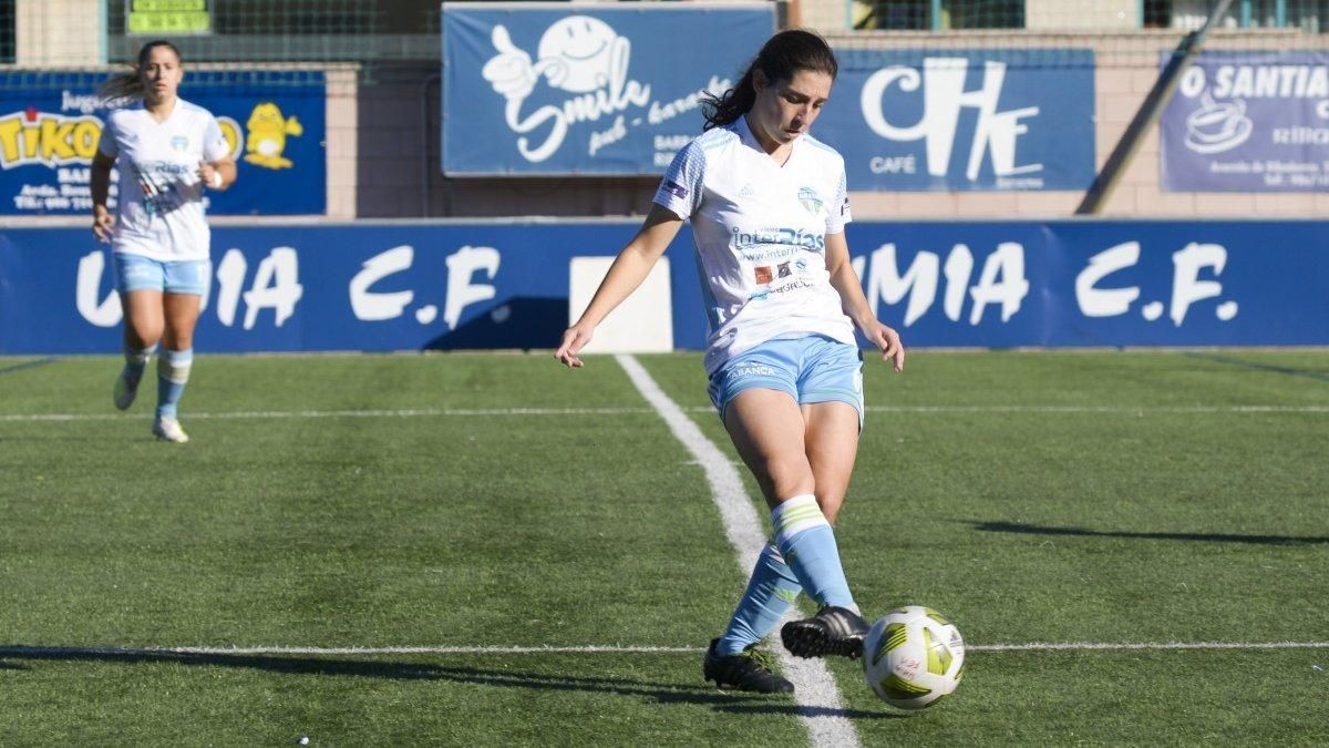 Марадона – ґвалтівник: футболістка відмовилася вшановувати пам’ять аргентинця – фото Марадона – ґвалтівник: футболістка відмовилася вшановувати пам’ять аргентинця – фото