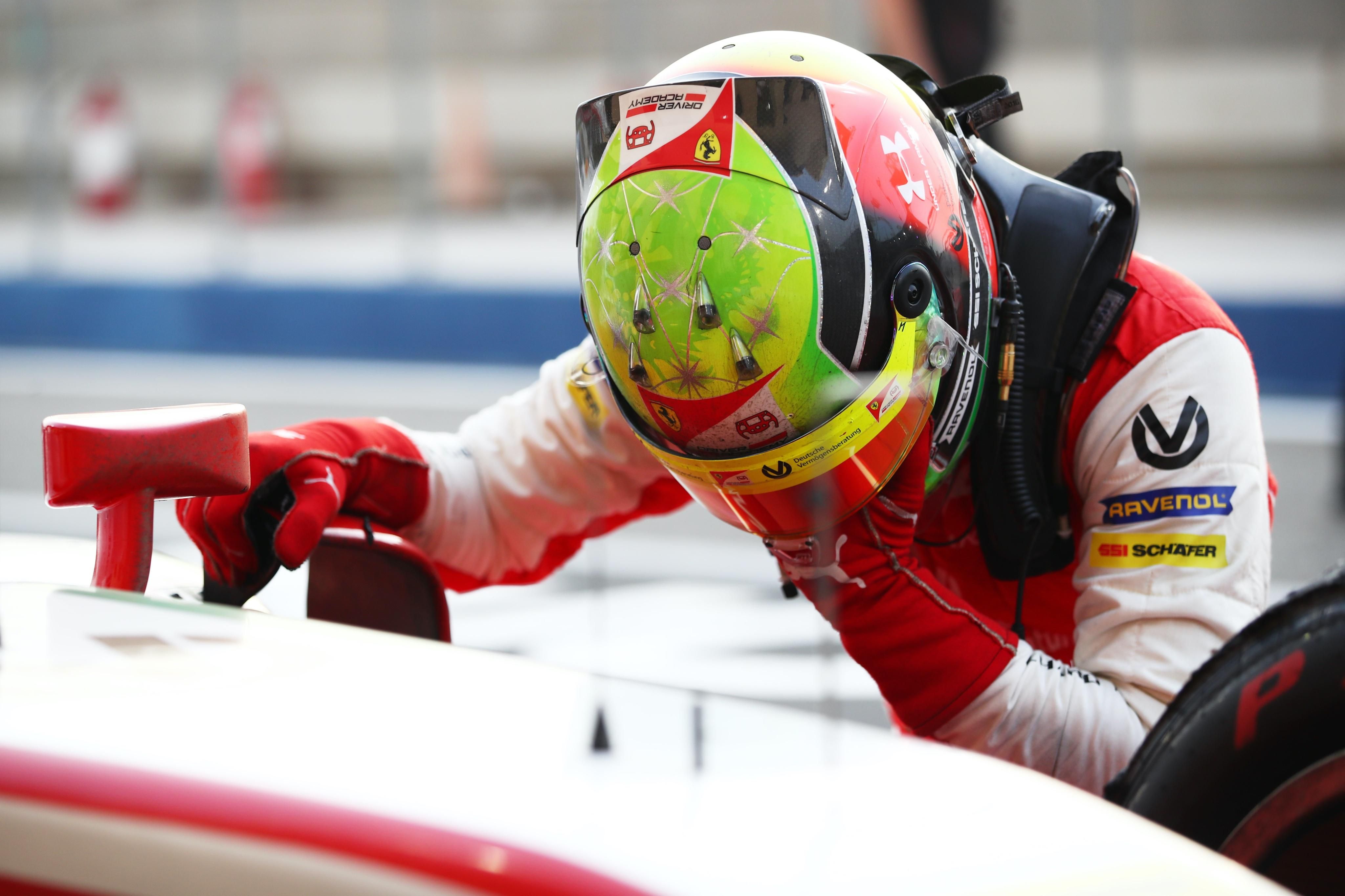 Мех Шумахер, сын Михаэля Шумахера, стал чемпионом Формулы-2