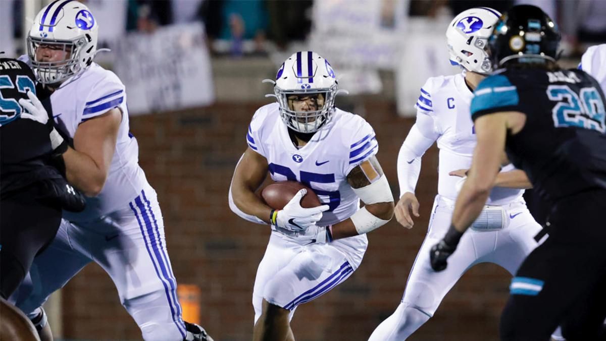 Игроки в американский футбол устроили массовую драку во время матча: видео Игроки в американский футбол устроили массовую драку во время матча: видео