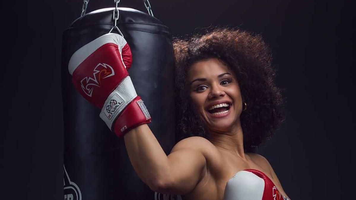 Бразильську боксерку Вівіан Обенауф підозрюють у побитті до смерті свого чоловіка Бразильську боксерку Вівіан Обенауф підозрюють у побитті до смерті свого чоловіка