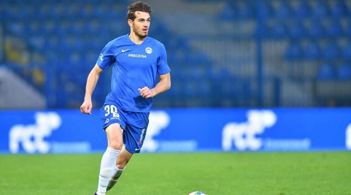 Качараба підвів команду: як українець отримав дві жовті картки за декілька хвилин – відео Качараба підвів команду: як українець отримав дві жовті картки за декілька хвилин – відео