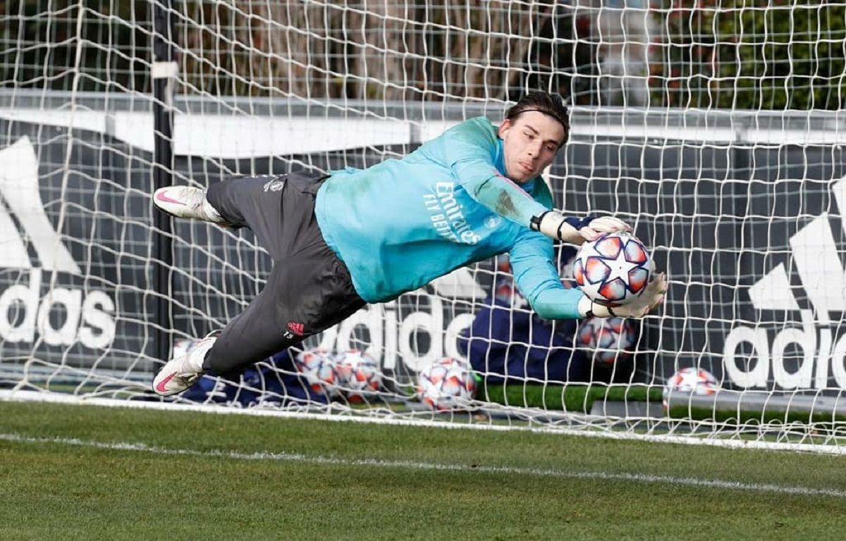 Непробивна скеля: як Лунін не залишив жодних шансів гравцям Реала – відео Непробивна скеля: як Лунін не залишив жодних шансів гравцям Реала – відео