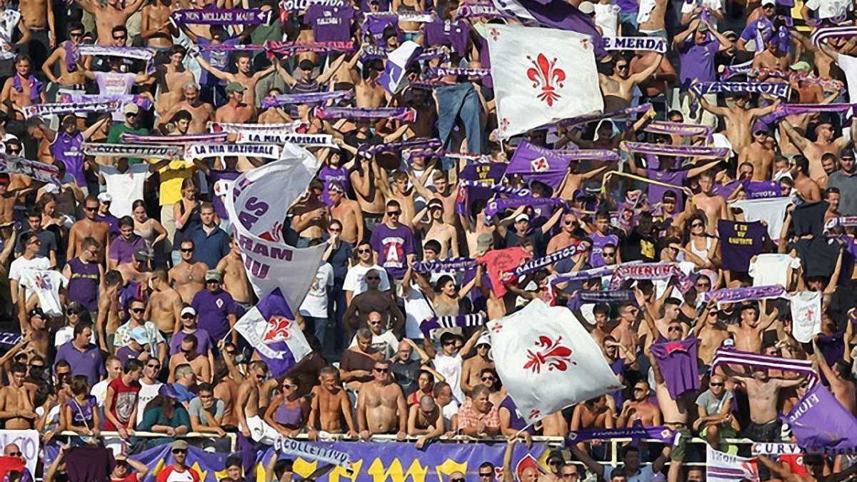 Розлючені фанати зробили попередження гравцям Фіорентини після ганьби у матчі з Аталантою Розлючені фанати зробили попередження гравцям Фіорентини після ганьби у матчі з Аталантою