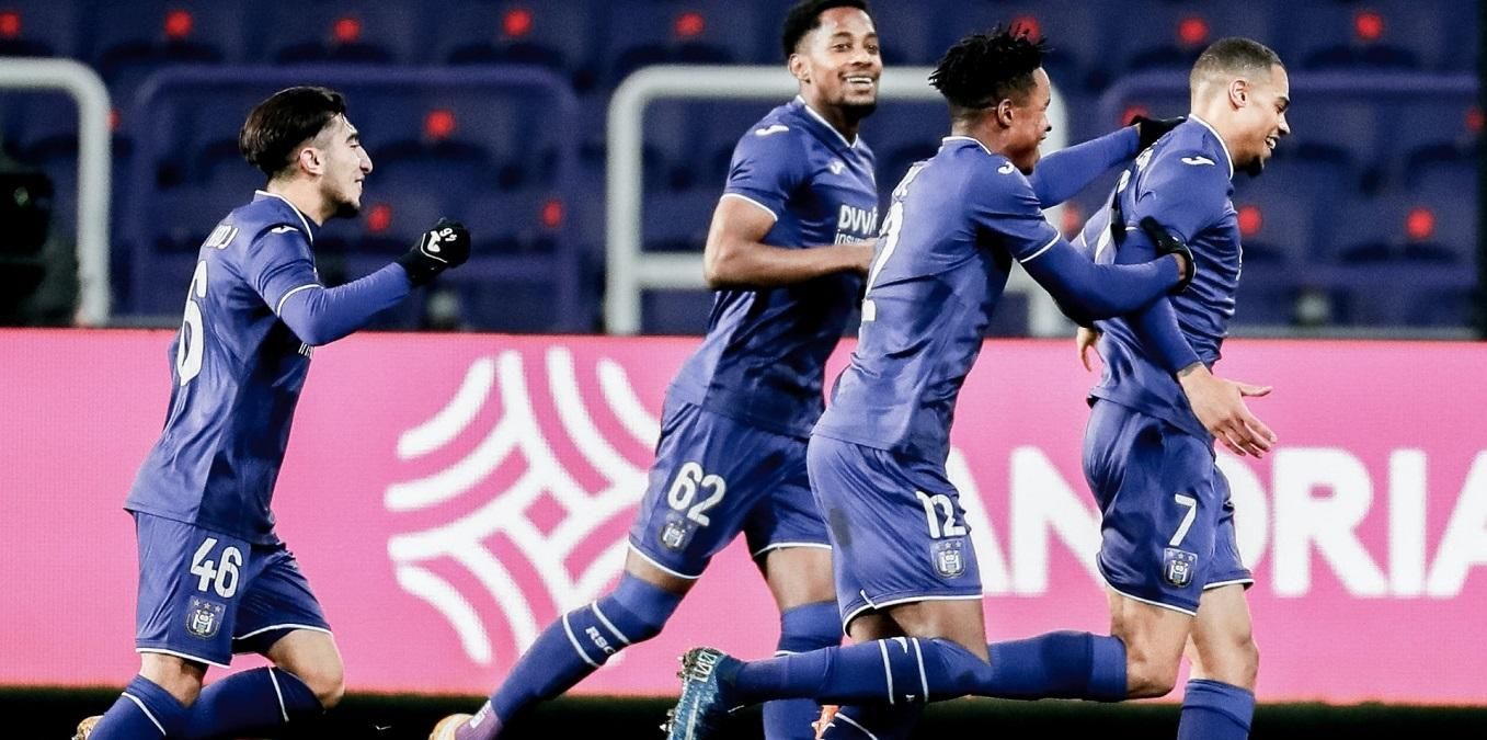 Михайліченко допоміг Андерлехту у меншості вирвати другу поспіль перемогу у Бельгії: відео Михайліченко допоміг Андерлехту у меншості вирвати другу поспіль перемогу у Бельгії: відео