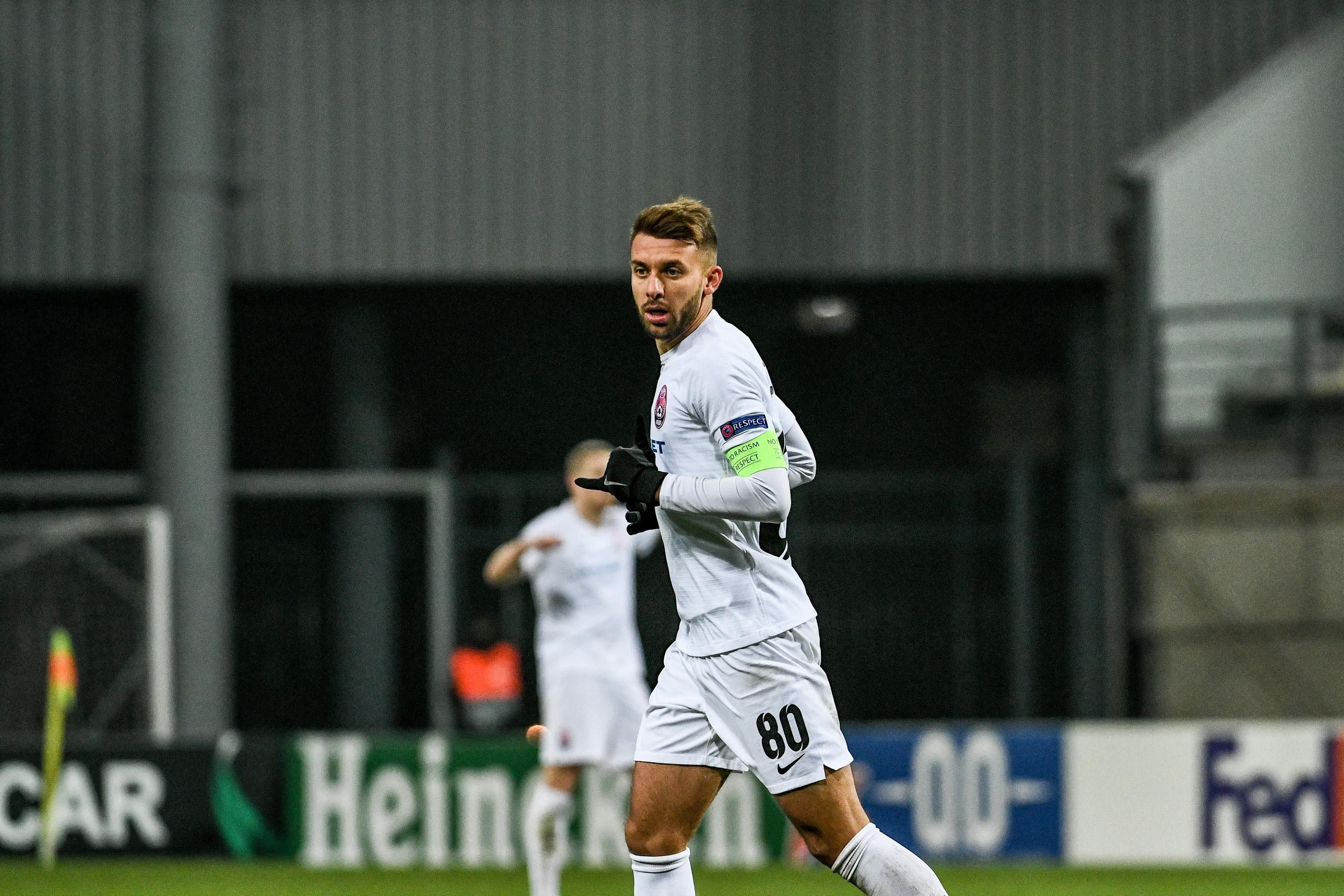 Це як мавпі дати автомат: вилучений у грі з Десною Юрченко "розгромив" суддів-VAR в Україні Це як мавпі дати автомат: вилучений у грі з Десною Юрченко "розгромив" суддів-VAR в Україні