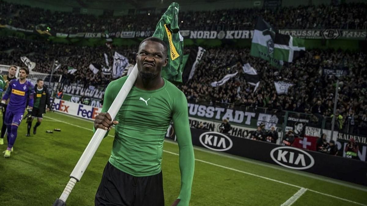 Маркус Тюрам плюнув в обличчя Штефану Пошу – відео Маркус Тюрам плюнув в обличчя Штефану Пошу – відео