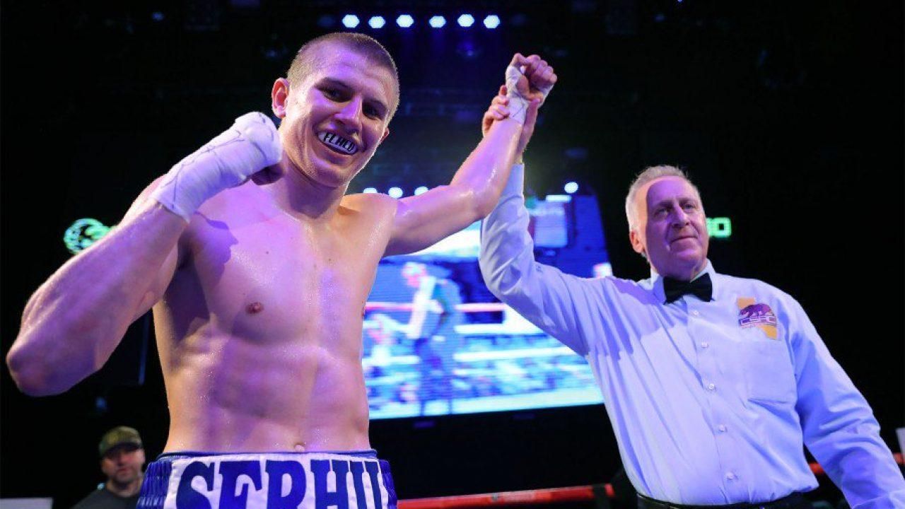 Український непереможний боксер заробив 70 доларів за свій дебютний бій у профі Український непереможний боксер заробив 70 доларів за свій дебютний бій у профі