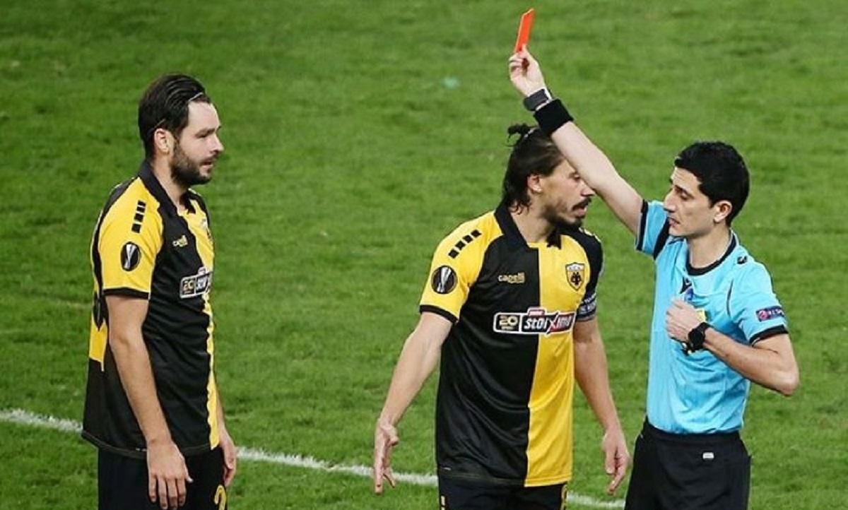 Украинец Шахов заработал прямую красную карточку в матче чемпионата Греции: видео