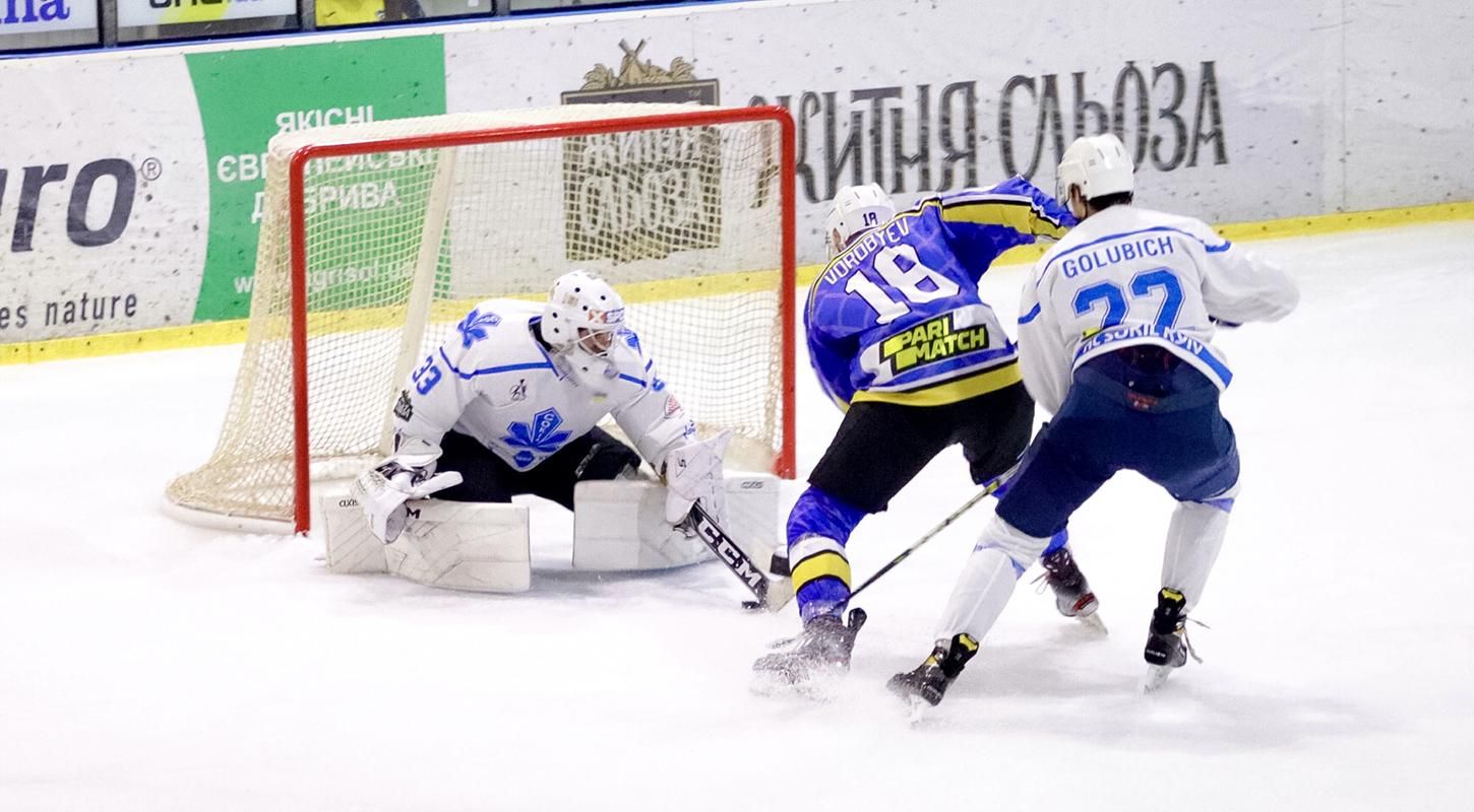 Хокеїсти Дніпра та Сокола влаштували бійку: відео Хокеїсти Дніпра та Сокола влаштували бійку: відео