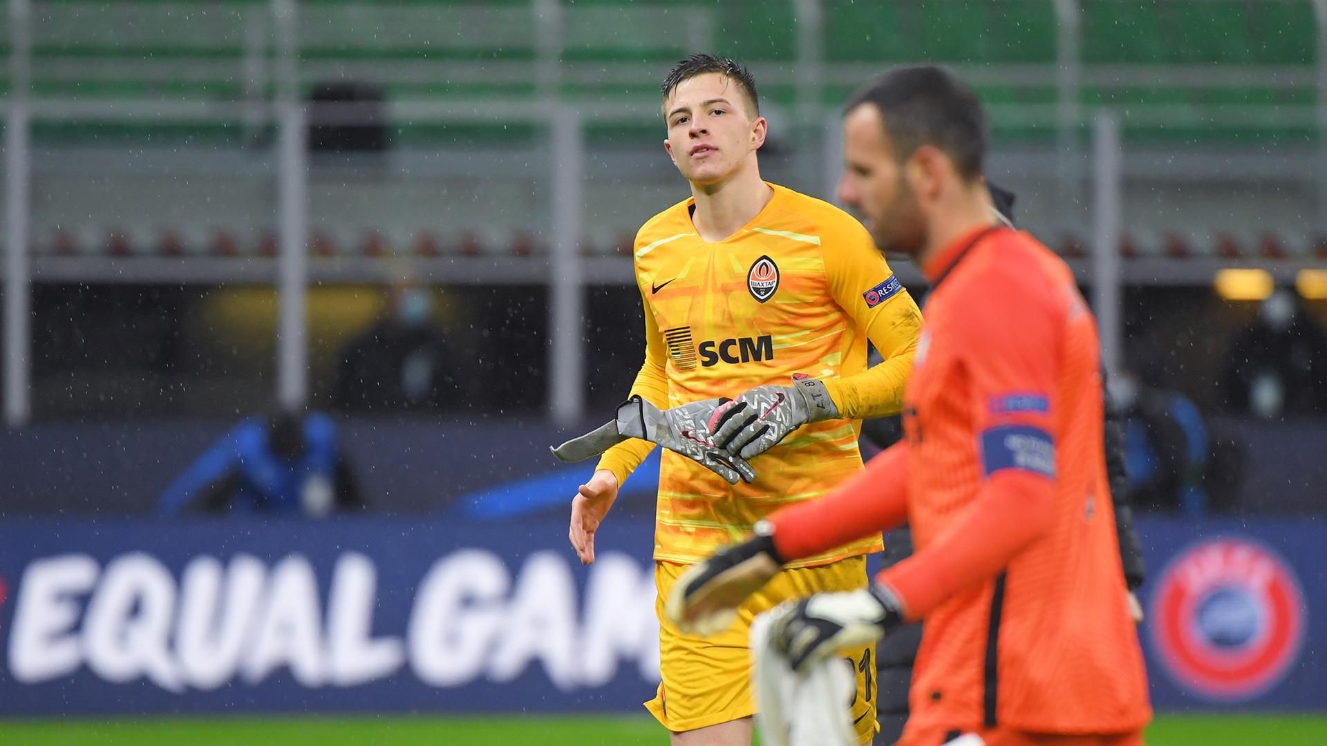 ФК Интер интересуется вратарем Шахтера Анатолием Трубин ФК Интер интересуется вратарем Шахтера Анатолием Трубин