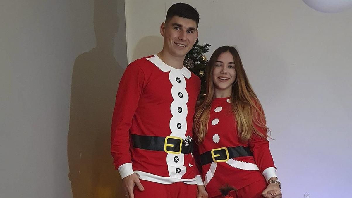 Українські спортсмени вітають з Новим роком: яскраві фото та відео Українські спортсмени вітають з Новим роком: яскраві фото та відео