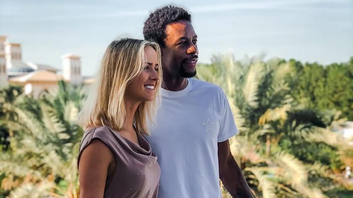 Світоліній заборонили зустрічатися з Монфісом під час карантину в Австралії Світоліній заборонили зустрічатися з Монфісом під час карантину в Австралії