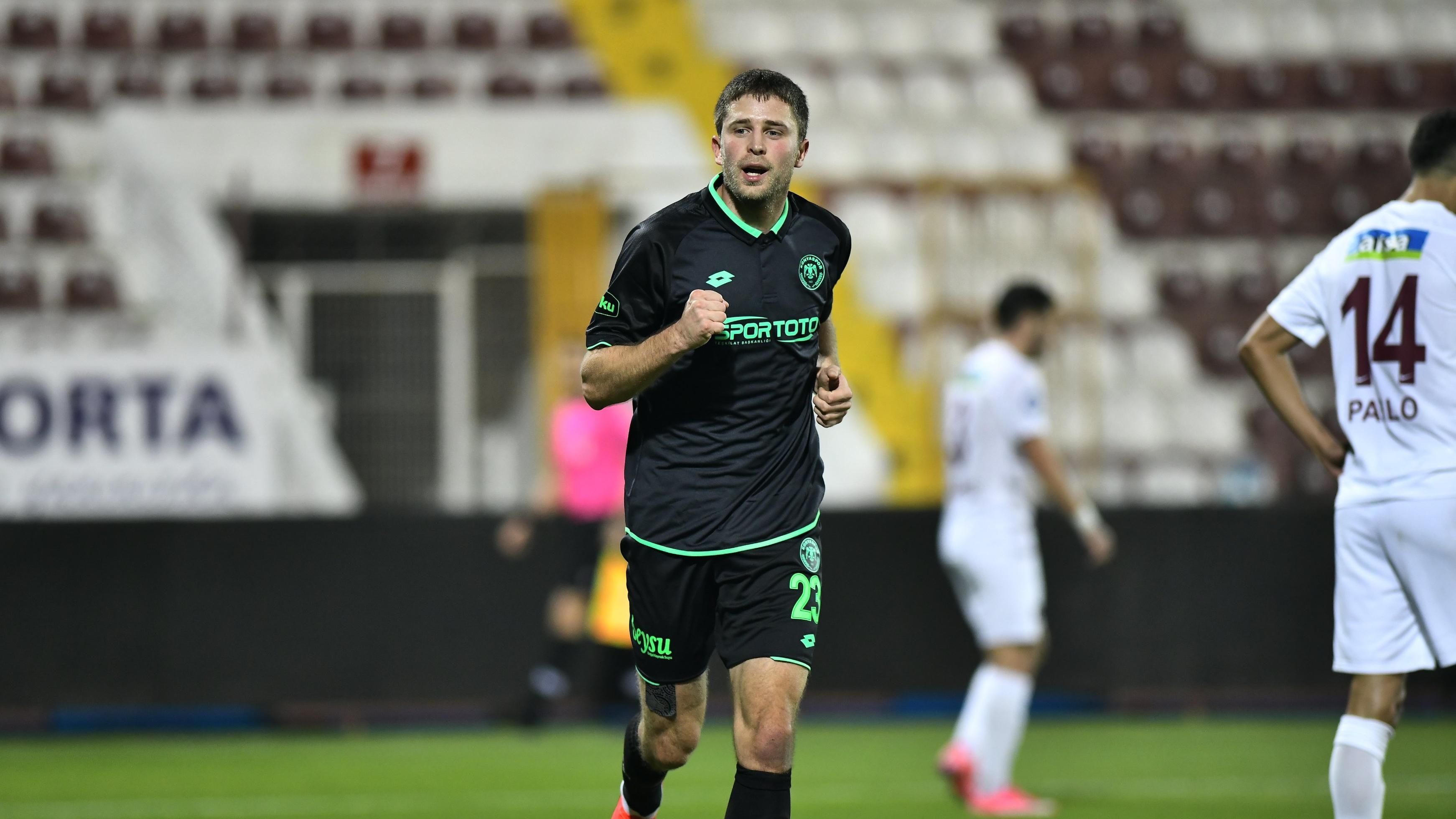 Артем Кравец забил победный гол в ворота Галатасарая: видео Артем Кравец забил победный гол в ворота Галатасарая: видео