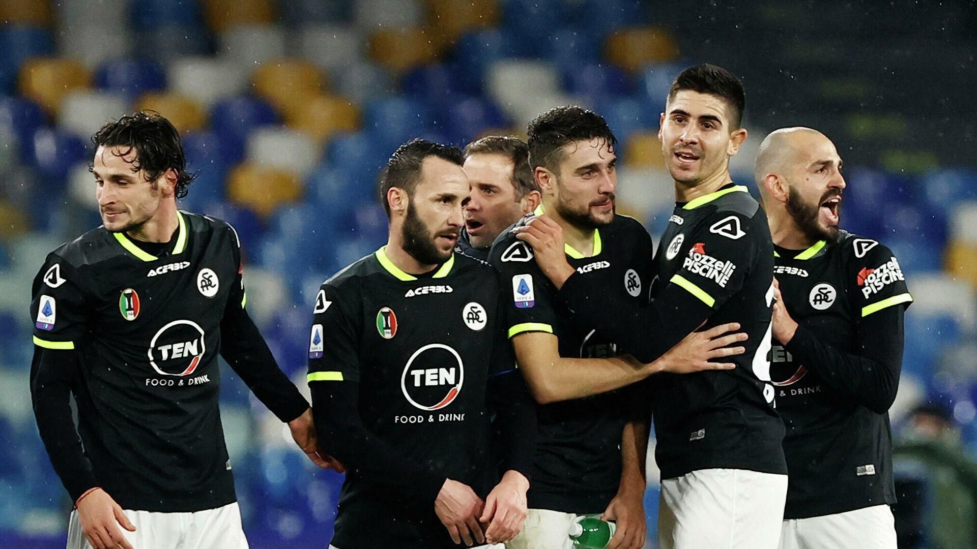 Сенсация в Италии: Наполи на своем поле в большинстве проиграл аутсайдеру – видео Сенсация в Италии: Наполи на своем поле в большинстве проиграл аутсайдеру – видео