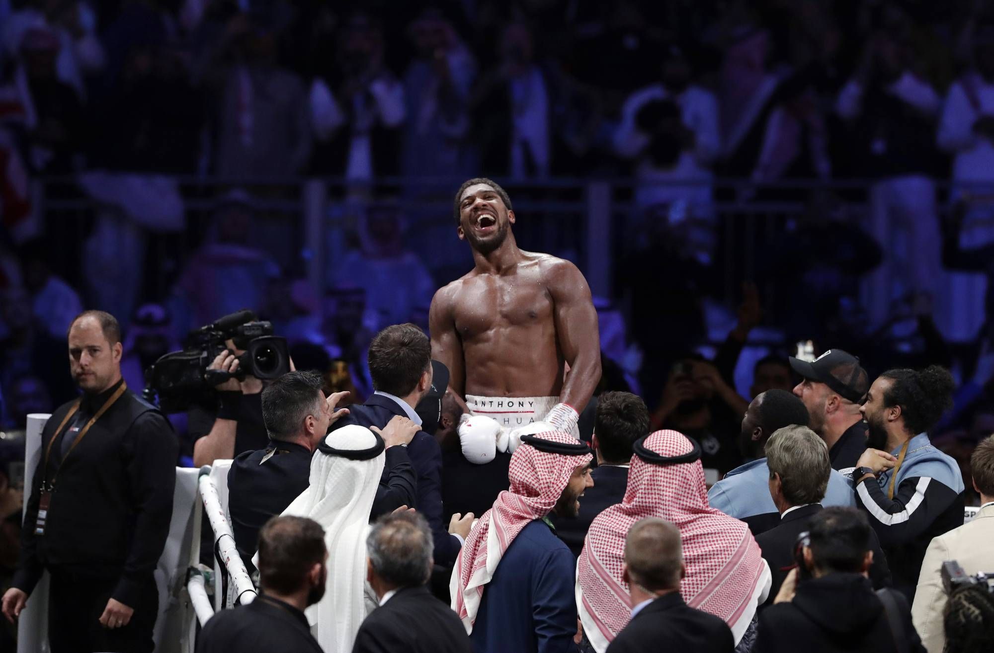 Бой Джошуа - Тайсон Фьюри состоится в 2021 году: детали Бой Джошуа - Тайсон Фьюри состоится в 2021 году: детали