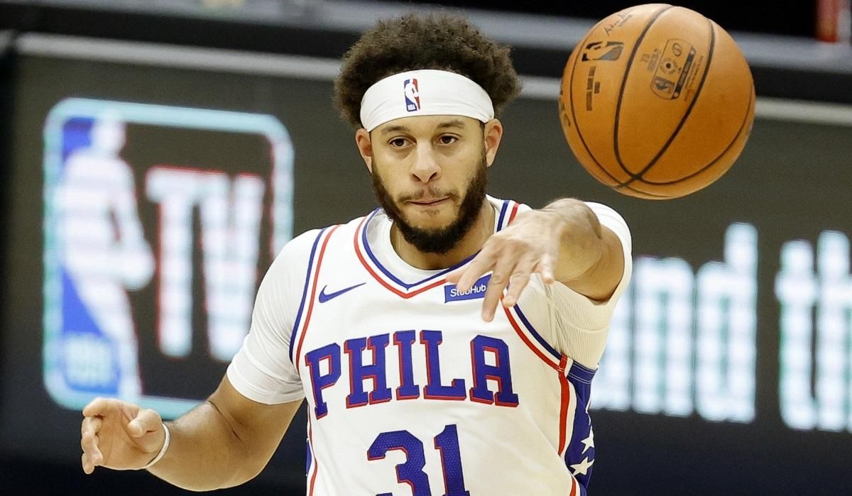 Баскетболист Карри узнал о COVID-19 во время матча: Филадельфия может уйти на карантин Баскетболист Карри узнал о COVID-19 во время матча: Филадельфия может уйти на карантин