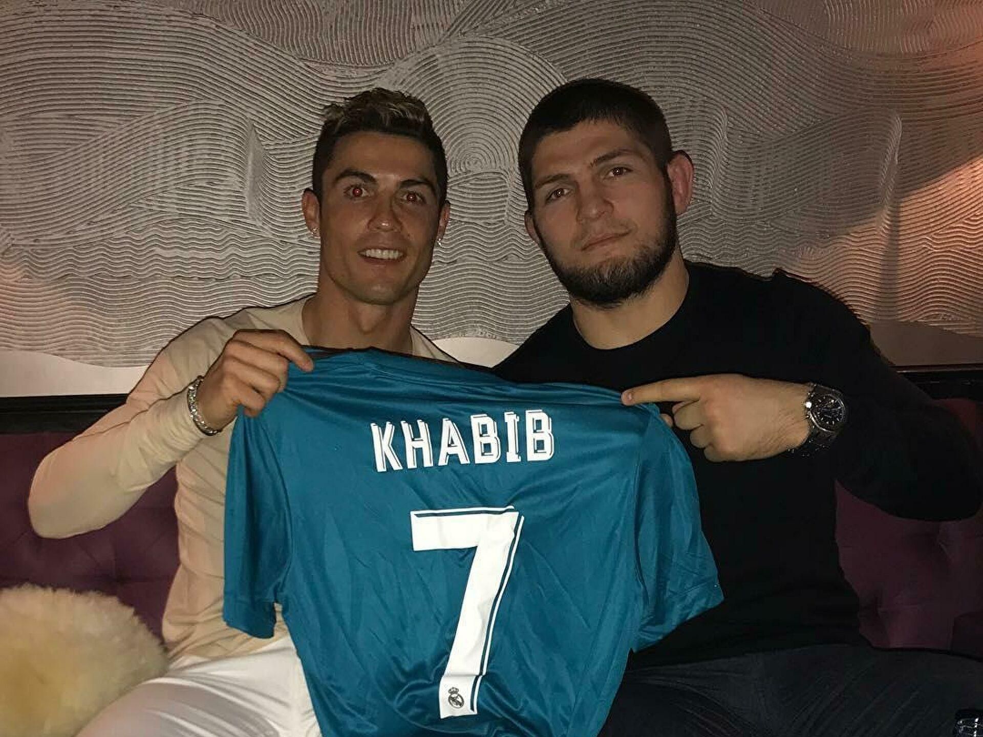 Дагестанский боец ММА пообещал разобраться с Роналду: видео Дагестанский боец ММА пообещал разобраться с Роналду: видео