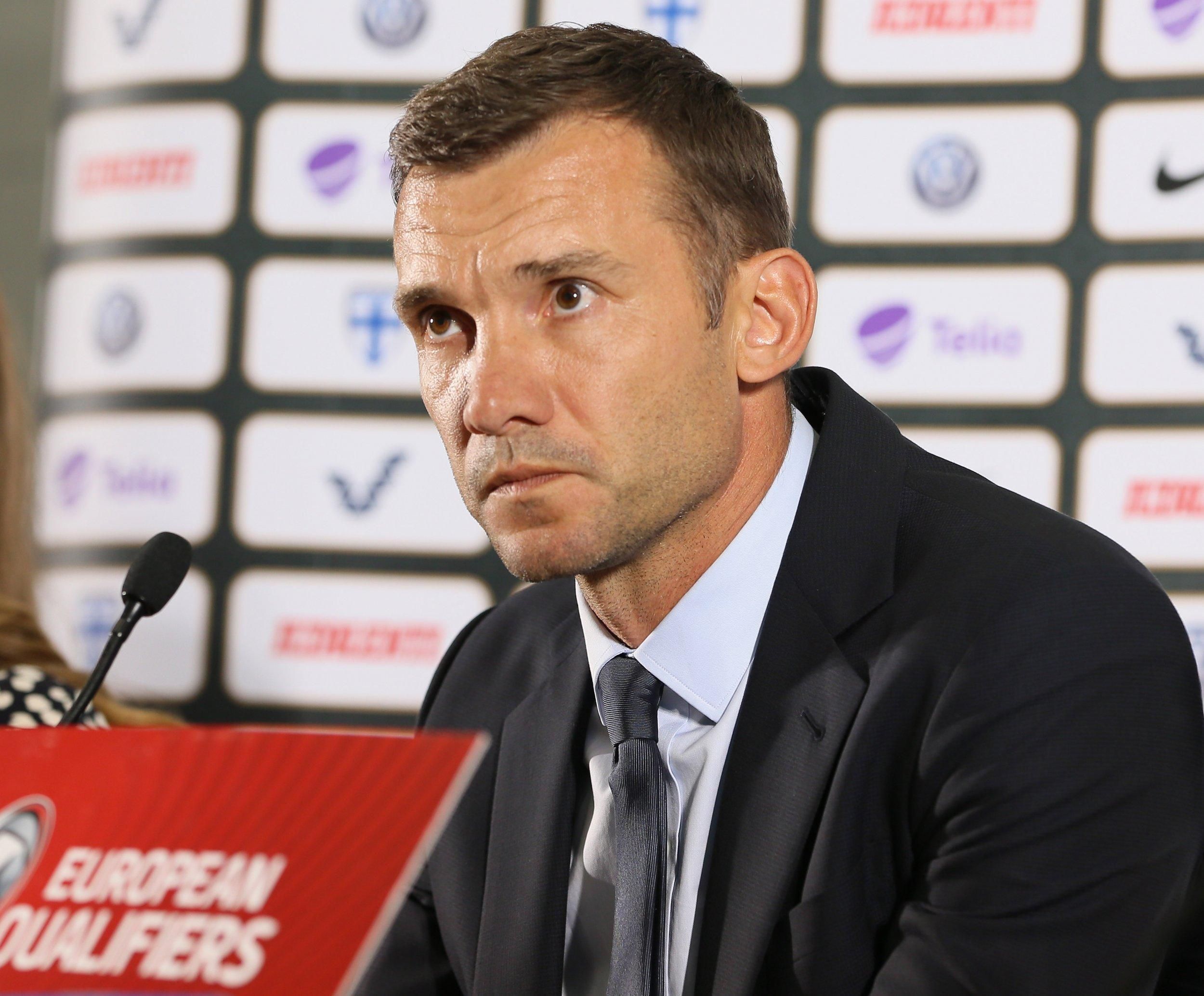 Форвард сборной России Смолов выложил фотографию с Андреем Шевченко Форвард сборной России Смолов выложил фотографию с Андреем Шевченко