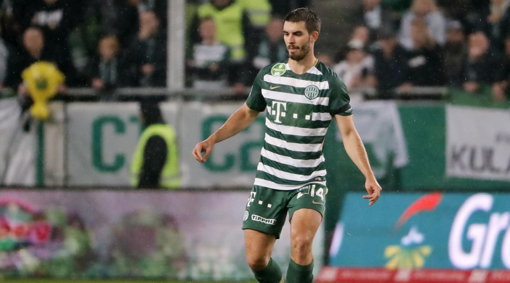 Украинец Харатин не забил пенальти в спарринге Ференцвароша со сборной Эстонии: видео Украинец Харатин не забил пенальти в спарринге Ференцвароша со сборной Эстонии: видео