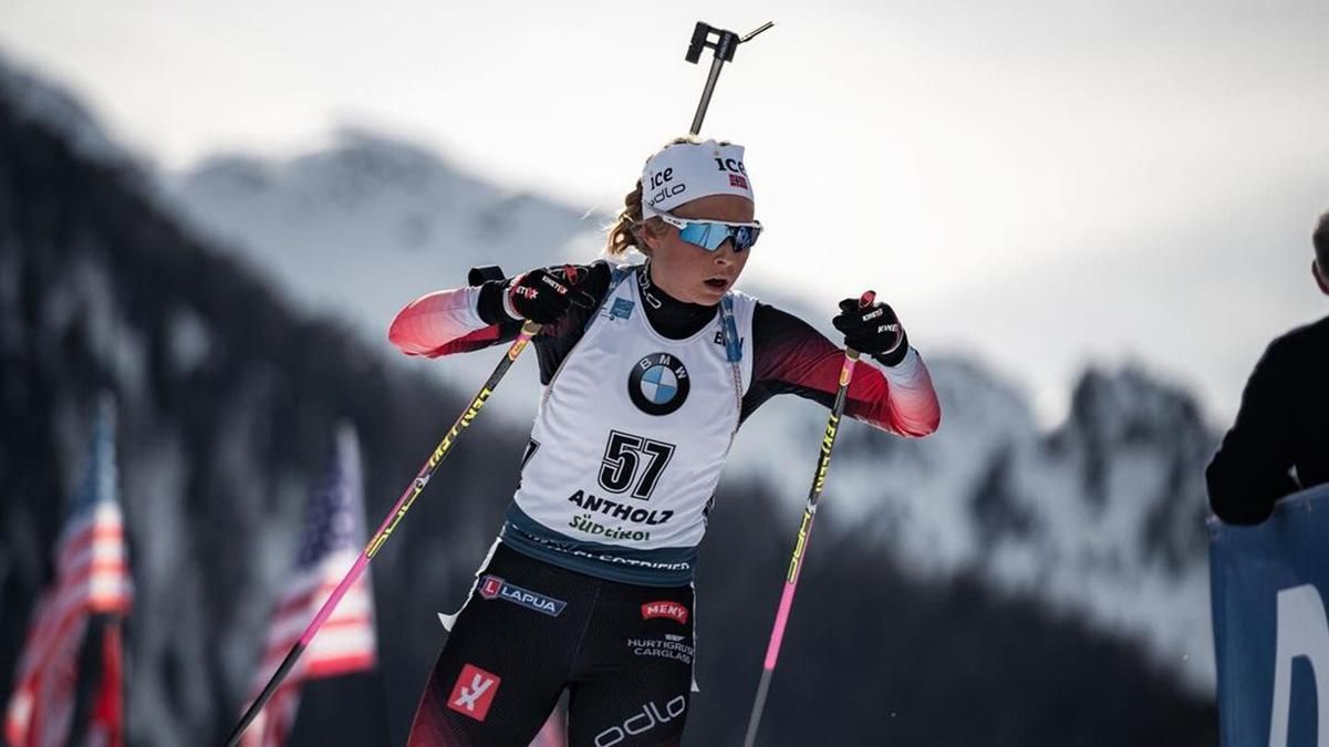 Біатлоністка Тандреволл через проблеми з диханням впала під час гонки Біатлоністка Тандреволл через проблеми з диханням впала під час гонки